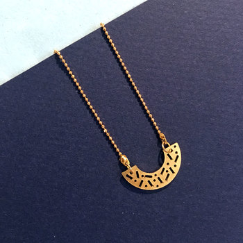 Halfround golden necklace small